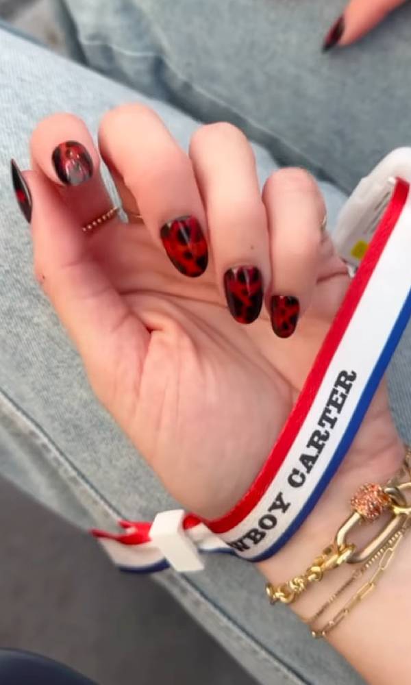my QUICK Cowboy Carter nails!!! @nailthoughts